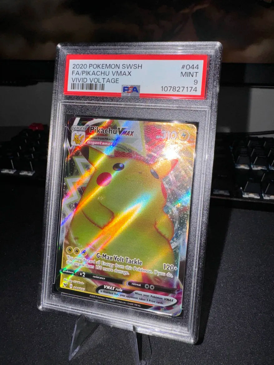 PSA 9 PIKACHU
